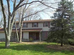 5317 Marsh Woods Dr, Mc Farland, WI 53558