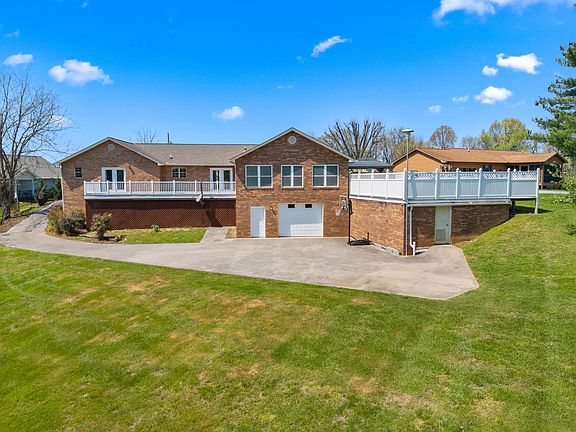 2nd image of 4532 Yorkshire Ln