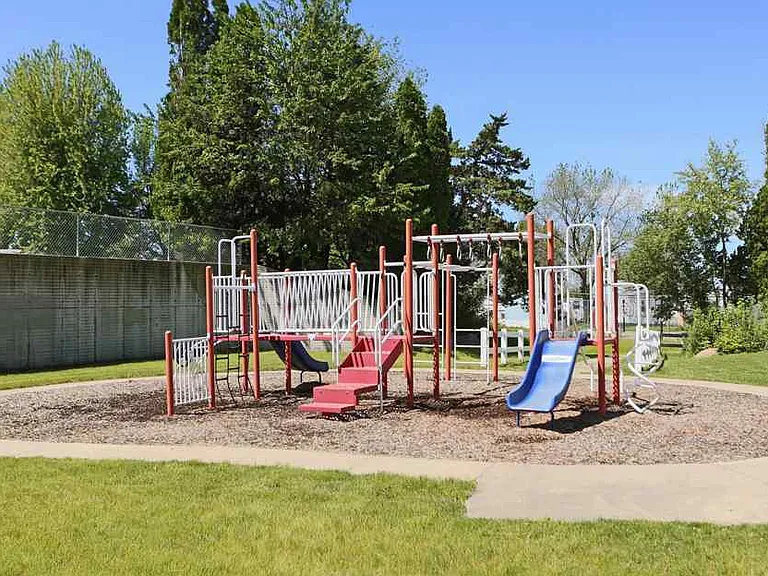 5535 Dysart Rd — Photo 3