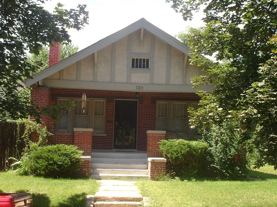 Perfect House by the Park