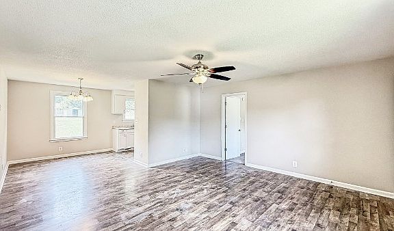4th image of 1488 Nichols Dr