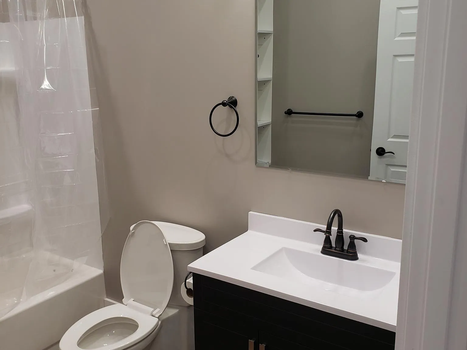 1 bed, 650 sqft, $600 — Photo 3