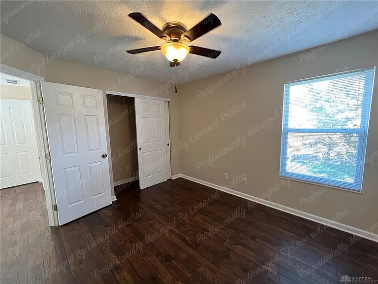 1131 Windsong Trl — Photo 38