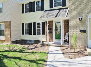 32 Hidden Valley Rd, Rochester, NY 14624