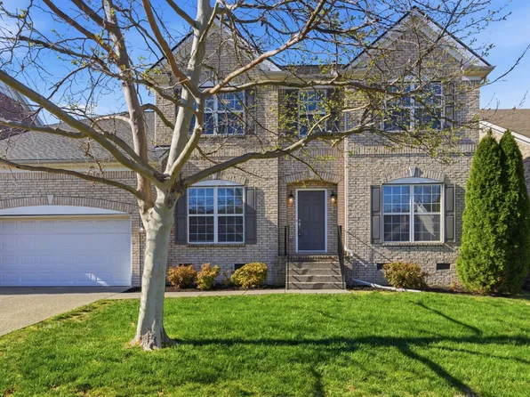 9706 Valley Springs Dr, Brentwood, TN 37027
