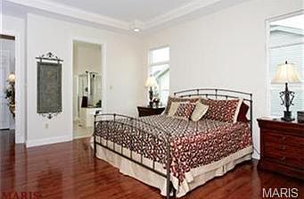 5th image of 121 Lindbergh Place Way