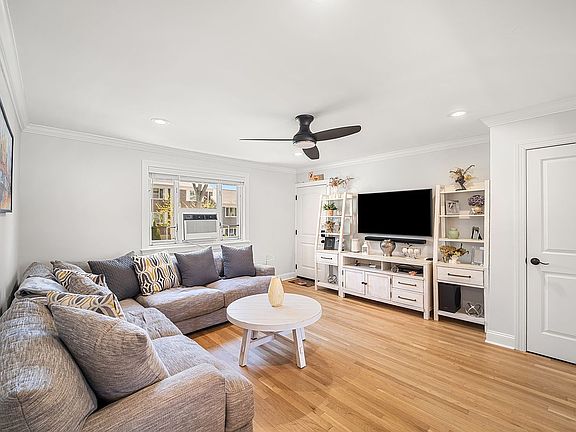 4th image of 224-09 Manor Rd #L