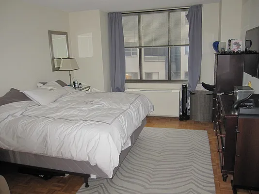 Rented by Newell and Assoc. | media 14