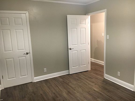 4th image of 401 Bankston Dr