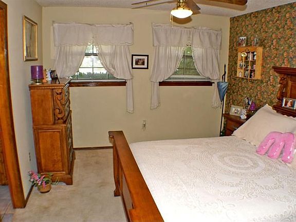 5th image of 7414 Baughman Dr