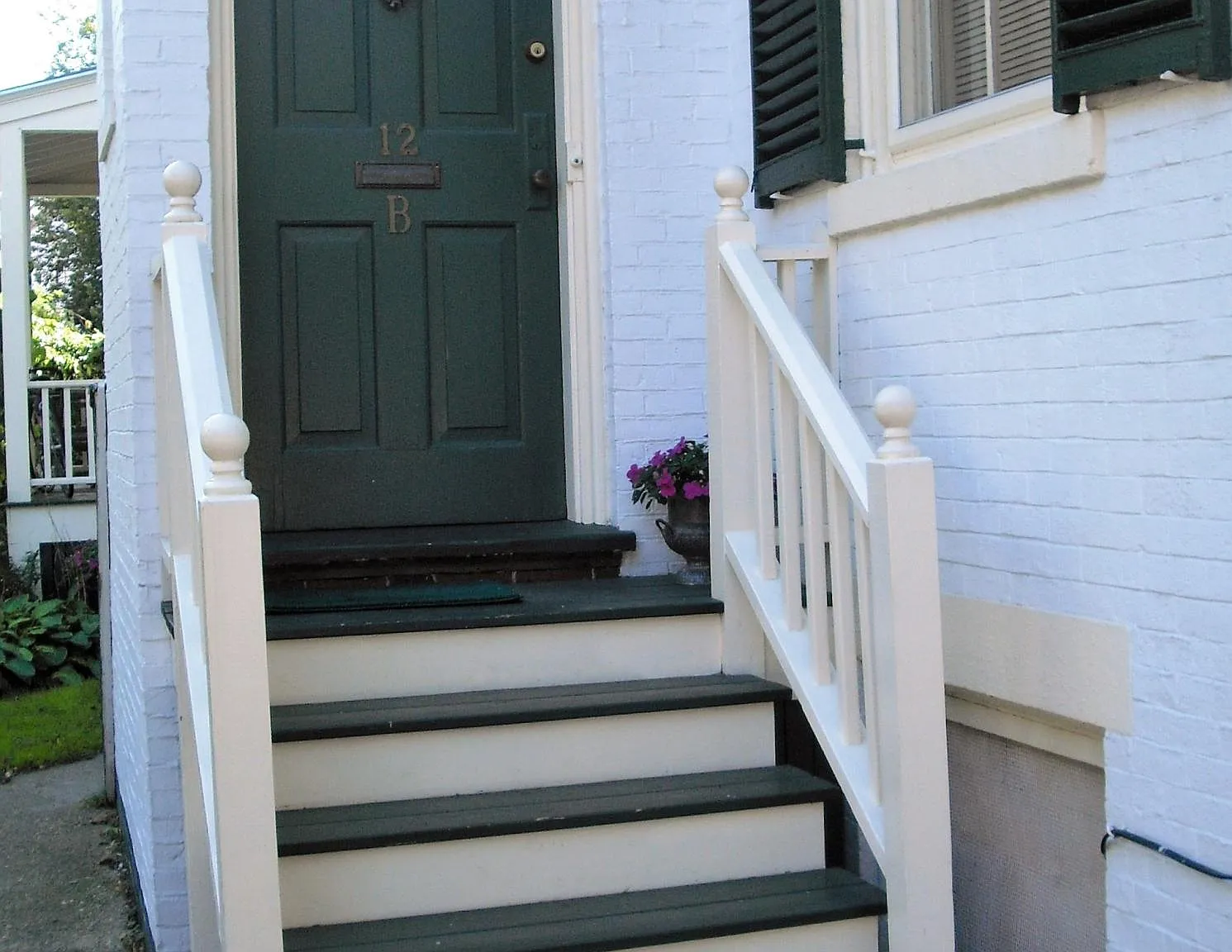 1 bed, 1100 sqft, $3,300 — Photo 3