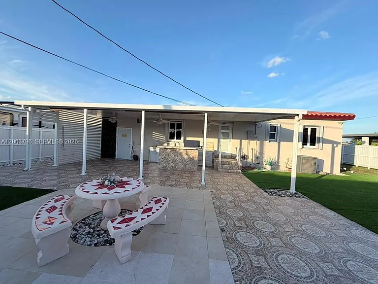 14560 Fillmore St — Photo 3