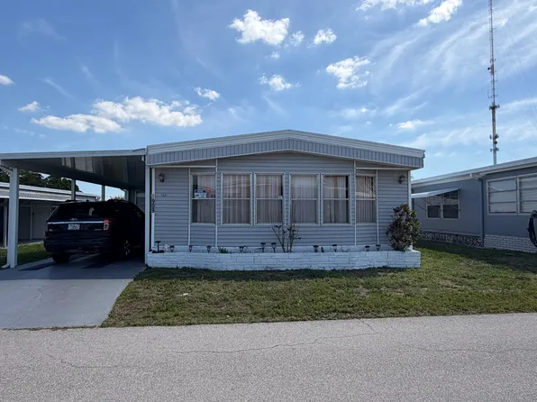 909 Calamondin Ct, North Fort Myers, FL 33917