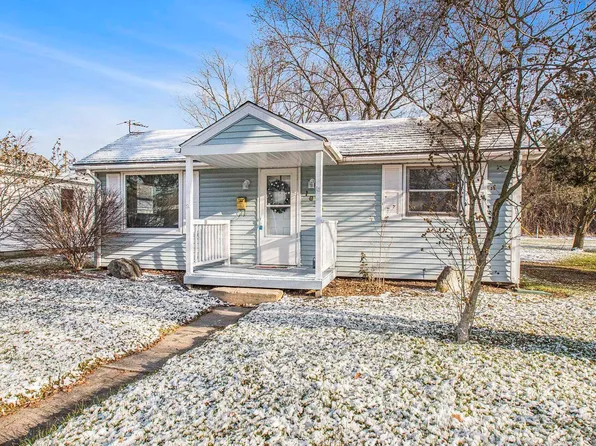 1013 Harrison St, Walkerton, IN 46574