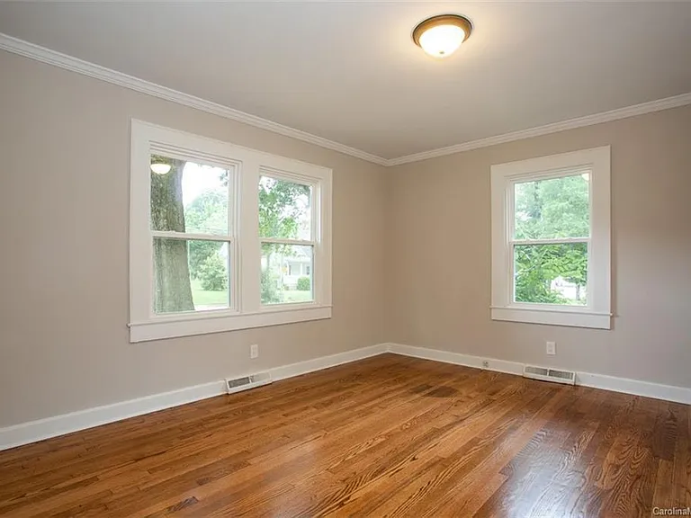 628 Oak St — Photo 11