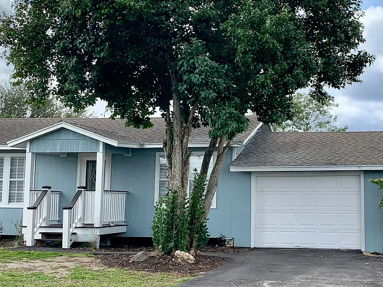 5311 E Riverview St — Photo 1