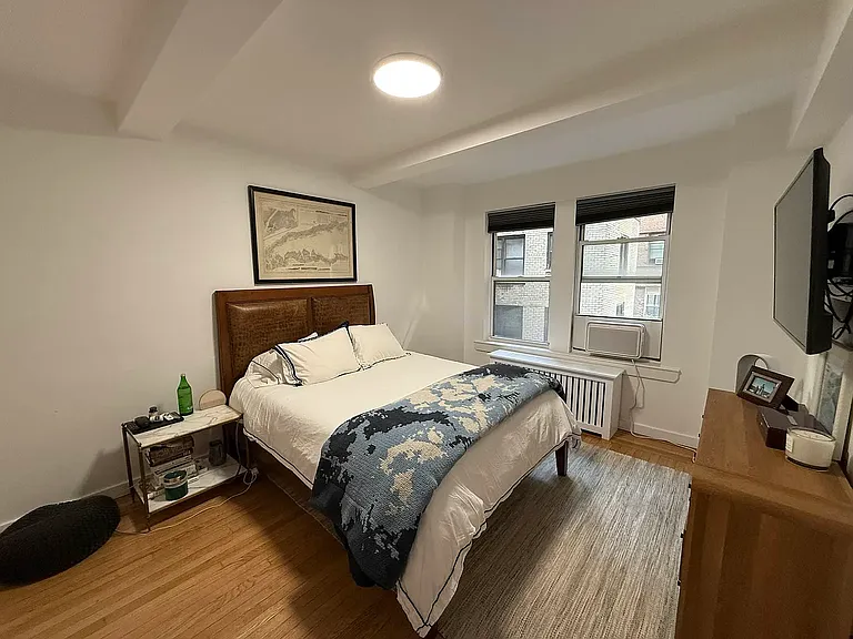31 E 12th St #5A — Photo 7