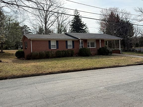 2nd image of 18 Davis Rd