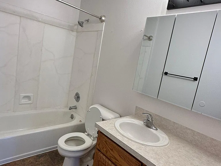 397 W 400 N — Photo 5