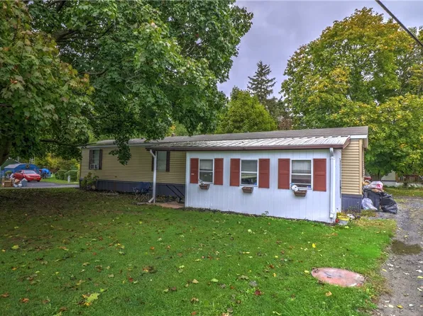 1 South Dr, Union Springs, NY 13160