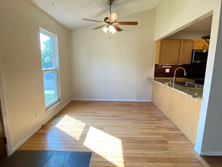 225 S Tyler Ave — Photo 7