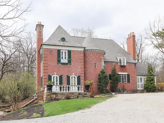 2nd image of 664 Woodhill Rd