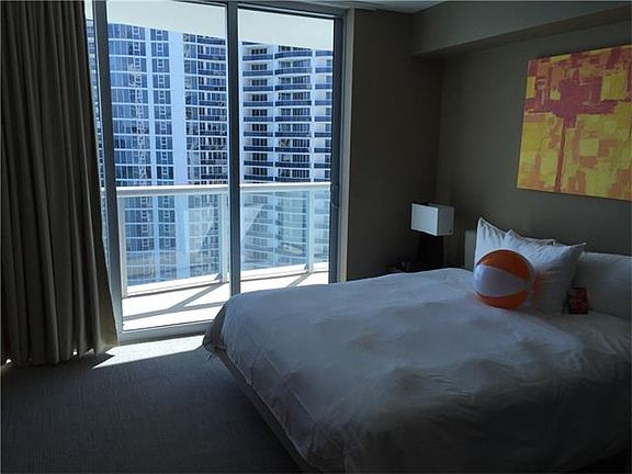 5th image of 17315 Collins Ave #0000