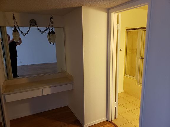 2nd image of 2524 Sidonia Ave