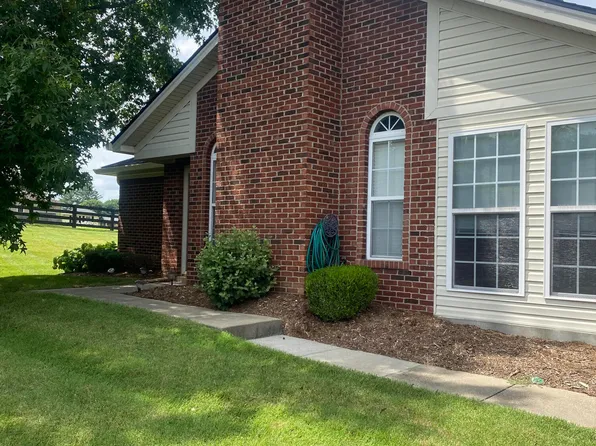 11305 Ridge Lake Dr, Louisville, KY 40272