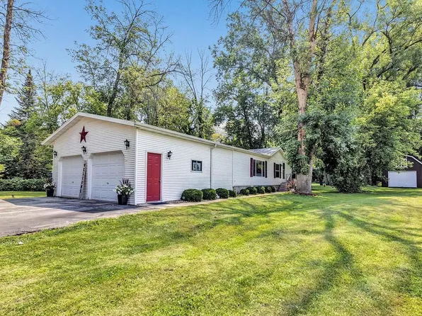 1383 Riverside Dr, Suamico, WI 54173