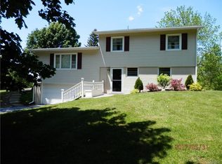 4195 Shelby Basin Rd, Medina, NY 14103
