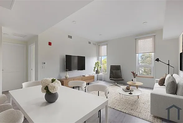 Studio, 523 sqft, $2,150 — Photo 3