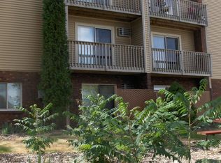 214 Dix Rd, Mount Calvary, WI 53057