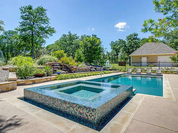 2nd image of 154 Creek Meadow Ct