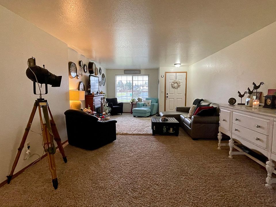 1st image of 5302 138th St NE #1