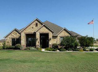 10516 Mustang Wells Dr, Fort Worth, TX 76126