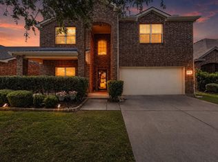 8716 Sierra Trl, Aubrey, TX 76227