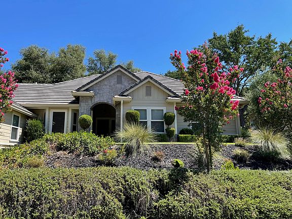 2nd image of 1893 Calaveras Dr