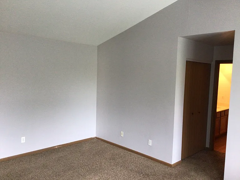 13843 S Petersburg Dr — Photo 19