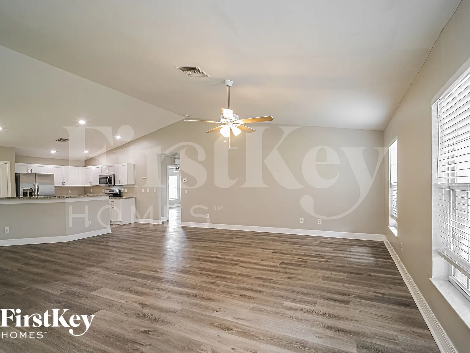 3 bed, 2.0 bath, 1785 sqft, $1,745 — Photo 3