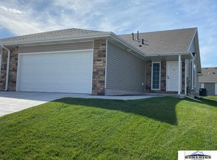 8339 Flintlock St, Lincoln, NE 68526