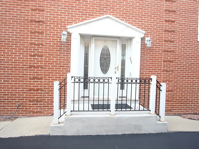 8418 W Oak Ave #3 — Photo 2