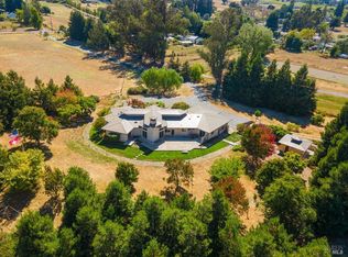 5185 Hessel Road, Sebastopol, CA 95472