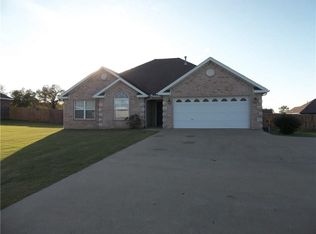 1260 Viney Grove Rd, Prairie Grove, AR 72753