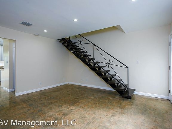 5th image of 46 E Highland Ave APT A