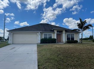 600 NE 24th Ter, Cape Coral, FL 33909