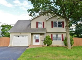 914 Spruce St, Union Beach, NJ 07735