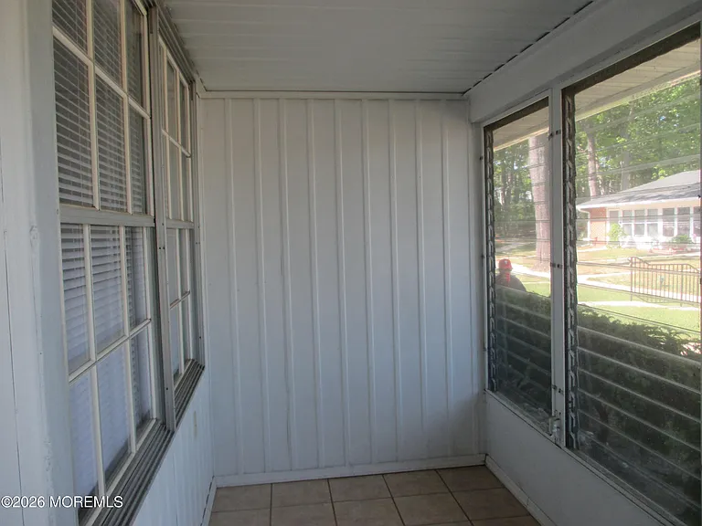 829A Balmoral Ct #1001 — Photo 2