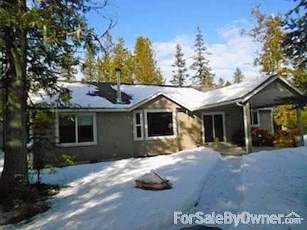 House & Patio
						:
						Large bay window & 6' slider to vaulted cov patio allows for enjoying pvt yard