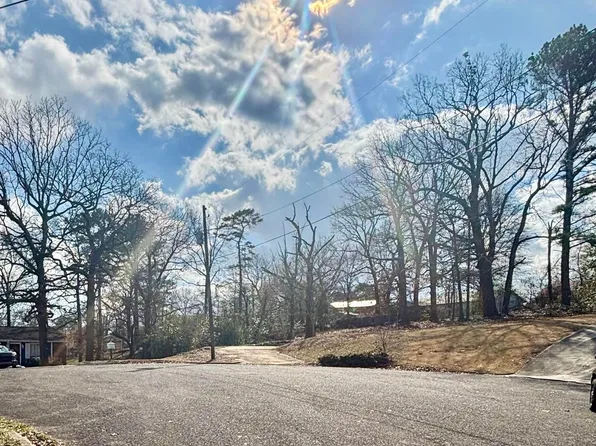 1017 Grand Oaks Cir, Fairfield, AL 35064